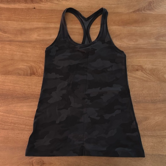 Lululemon Cool Racerback Tank Top *Nulu, Size: 8, Color: Balck/Grey Camo - Picture 3 of 4